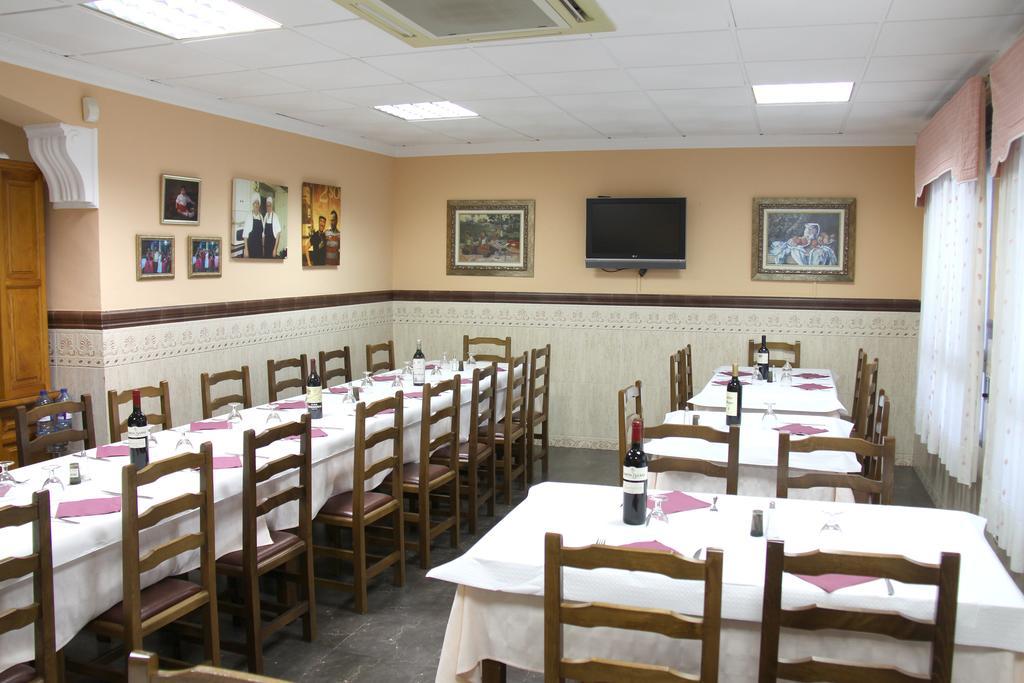Hostal Restaurante La Masia Vila-real Екстер'єр фото