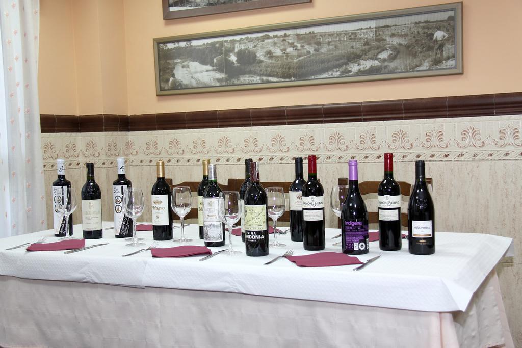 Hostal Restaurante La Masia Vila-real Екстер'єр фото