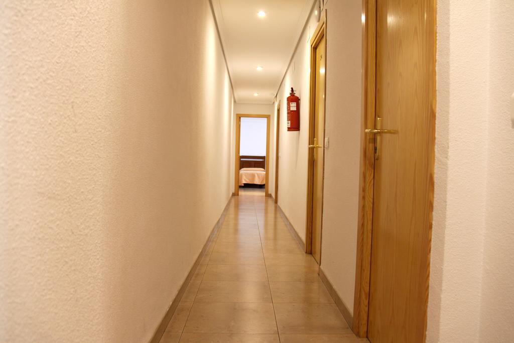 Hostal Restaurante La Masia Vila-real Екстер'єр фото