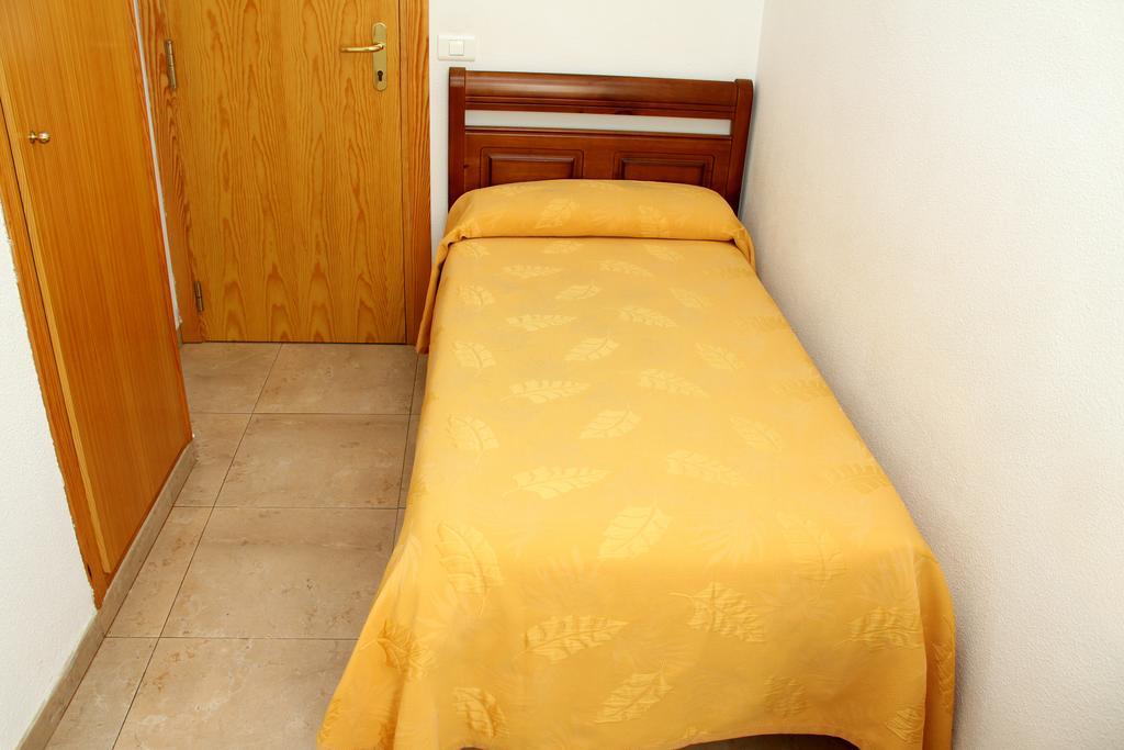 Hostal Restaurante La Masia Vila-real Екстер'єр фото