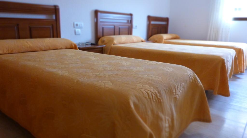 Hostal Restaurante La Masia Vila-real Екстер'єр фото