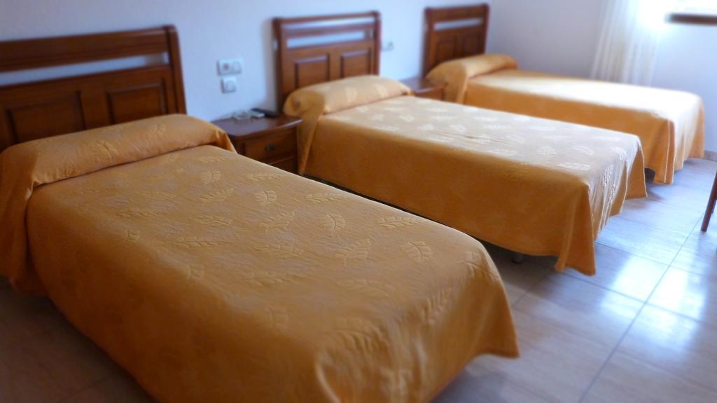 Hostal Restaurante La Masia Vila-real Екстер'єр фото