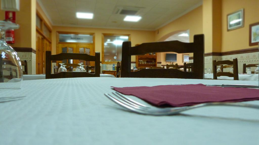Hostal Restaurante La Masia Vila-real Екстер'єр фото