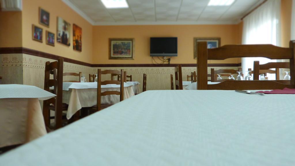 Hostal Restaurante La Masia Vila-real Екстер'єр фото