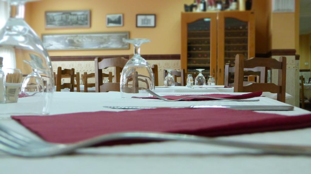 Hostal Restaurante La Masia Vila-real Екстер'єр фото