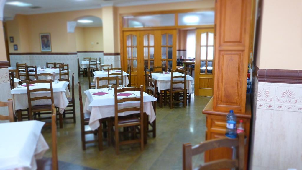 Hostal Restaurante La Masia Vila-real Екстер'єр фото