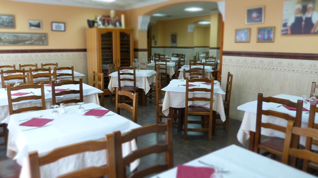 Hostal Restaurante La Masia Vila-real Екстер'єр фото