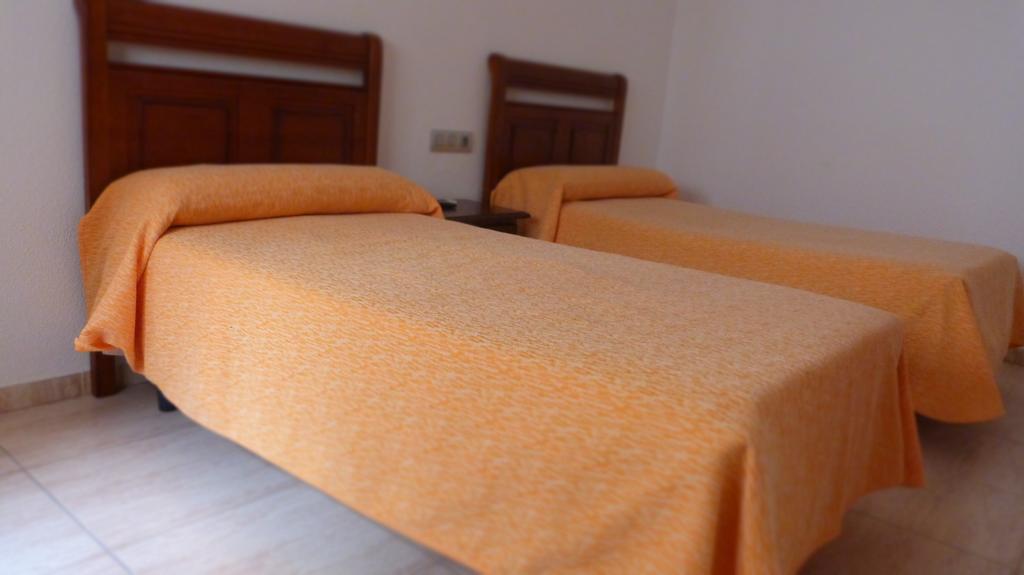 Hostal Restaurante La Masia Vila-real Екстер'єр фото