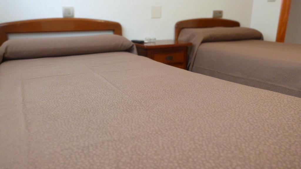 Hostal Restaurante La Masia Vila-real Екстер'єр фото