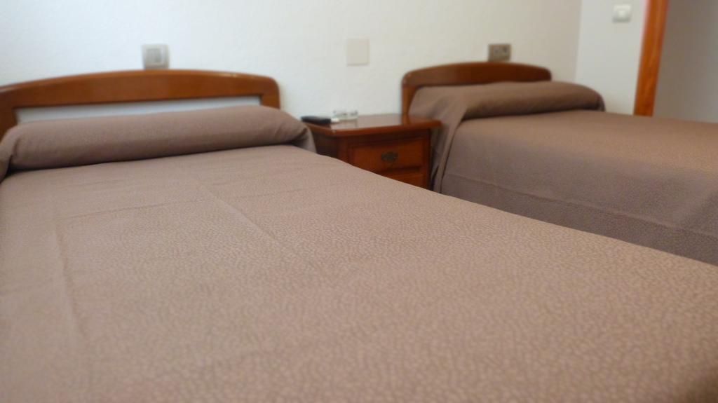 Hostal Restaurante La Masia Vila-real Екстер'єр фото